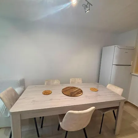 公寓 Chaleureux Avec Magnifique Terrasse - Hf